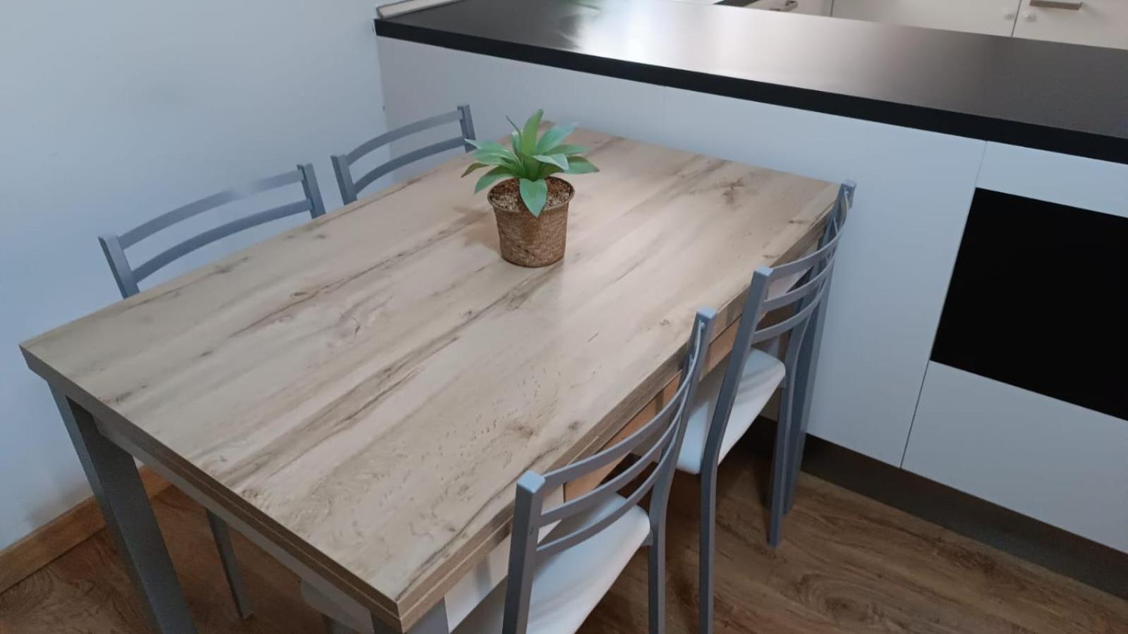 Apartamento Parque Sur De Hellin Bagian luar foto