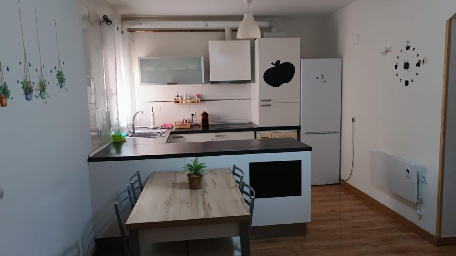 Apartamento Parque Sur De Hellin Bagian luar foto